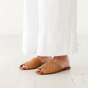 Either/Or Woven Slide